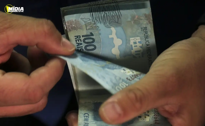 Aposentados e pensionistas do INSS podem consultar antecipação do 13º