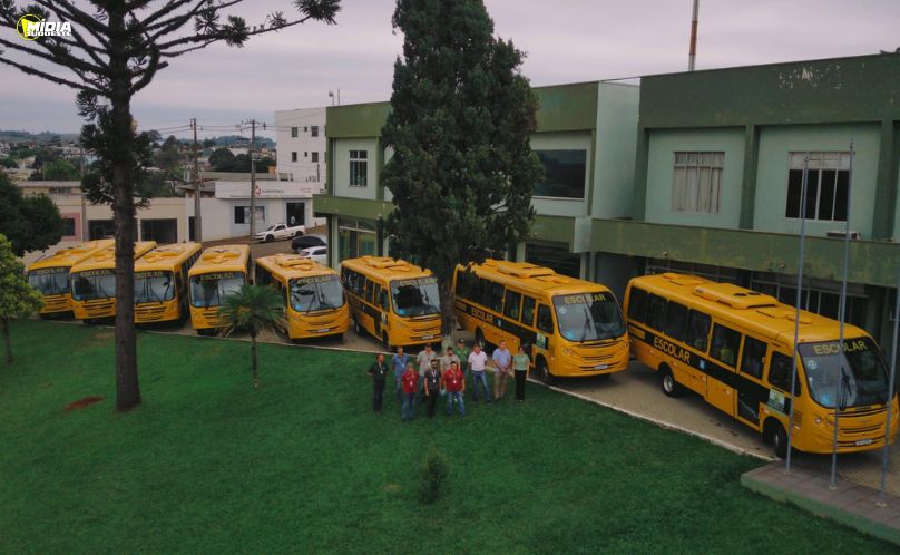 Marmeleiro investe mais de R$ 3,6 milhões na compra de ônibus escolares
