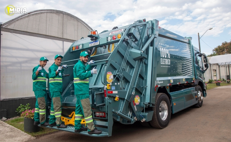 Paraná lidera coleta de lixo no Brasil com 98,9% dos domicílios urbanos atendidos