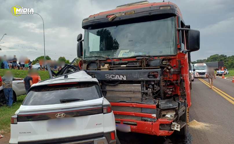 Criança de 6 anos morre em grave colisão na BR-277