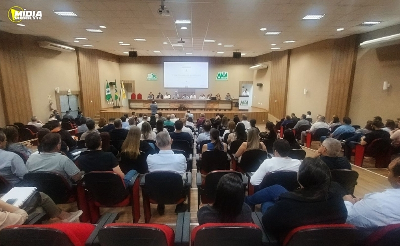 Novo programa estadual busca equilibrar contas dos municípios paranaenses