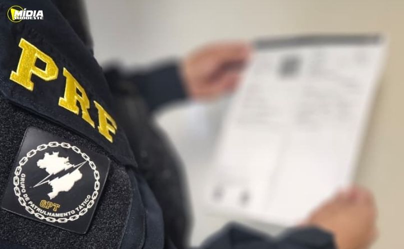 PRF prende casal por uso de documento falso ao tentar liberar veículo apreendido