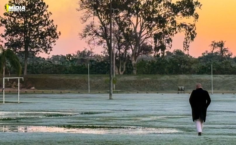 Frio intenso atinge o Paraná e provoca geada em várias cidades