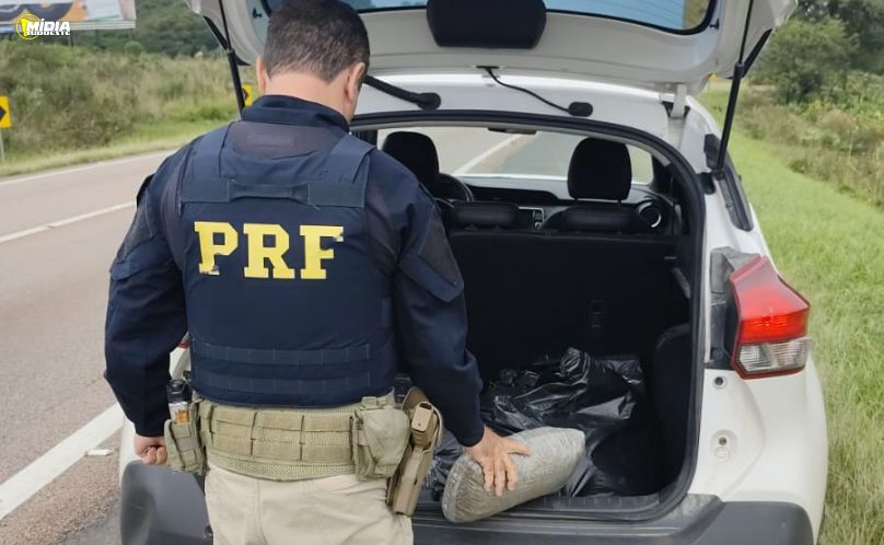 PRF apreende 121 quilos de drogas