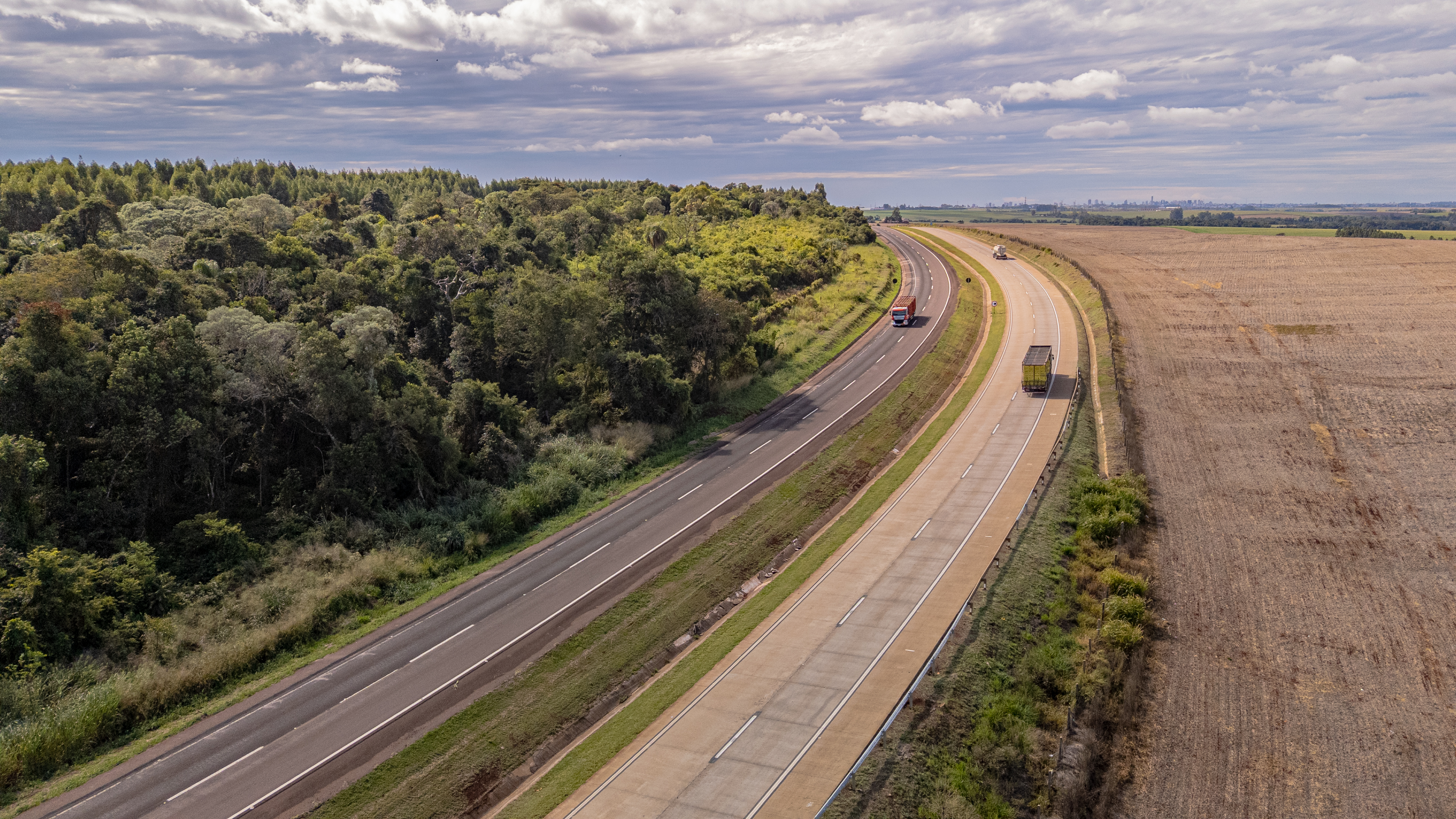 EPR Iguaçu conclui recuperação emergencial de mais de 600 placas de concreto na BR-163 