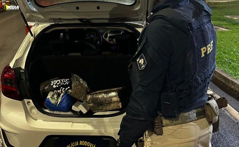 Drogas apreendidas e homem preso na BR-277