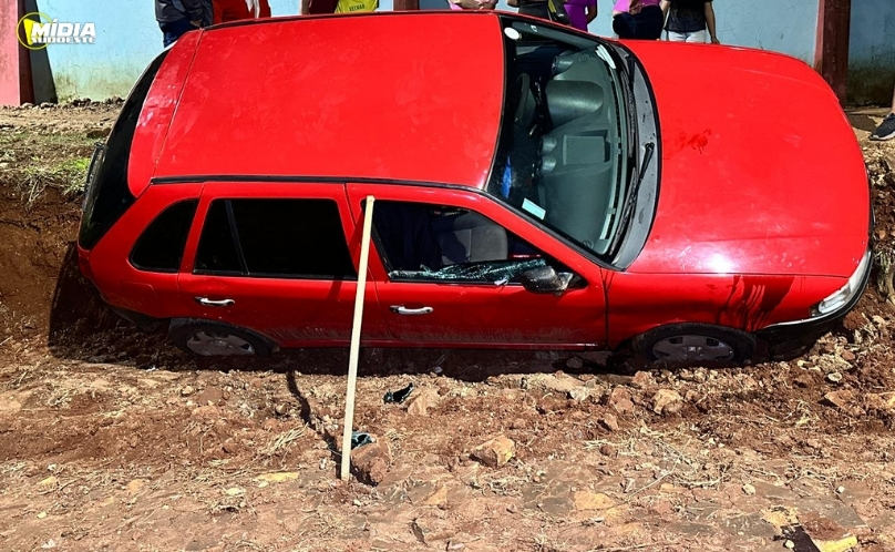 SAS: Passageira de 65 anos é socorrida após capotamento