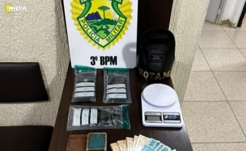 Homem é detido com cocaína pronta para venda e dinheiro em espécie