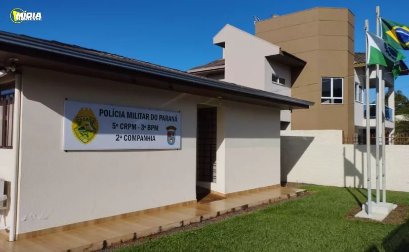 Motociclista é abordado com droga e sem habilitação