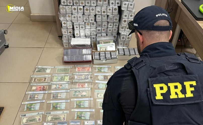 PRF apreende coleção de moedas e cédulas estrangeiras na BR-277