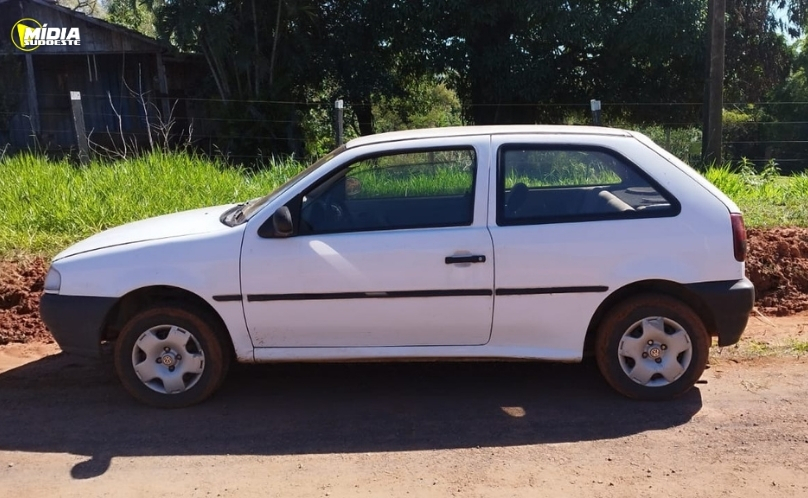 Polícia Militar recupera carro furtado em Cruzeiro do Oeste