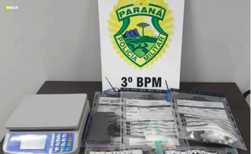 Boca de fumo é fechada e mulher acaba presa