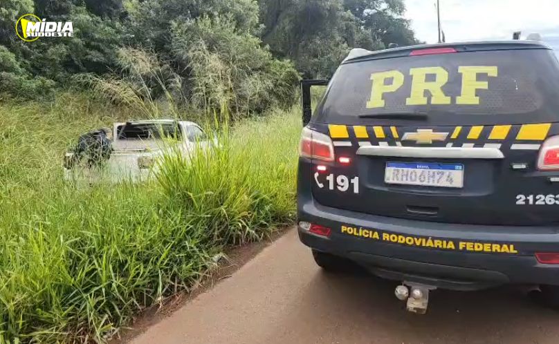 PRF apreende celulares e anabolizantes após perseguição