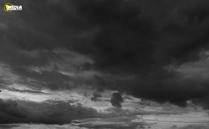 Temporais e chuva intensa marcam o fim de semana no Paraná