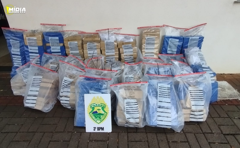 Perseguição termina com apreensão de meia tonelada de maconha