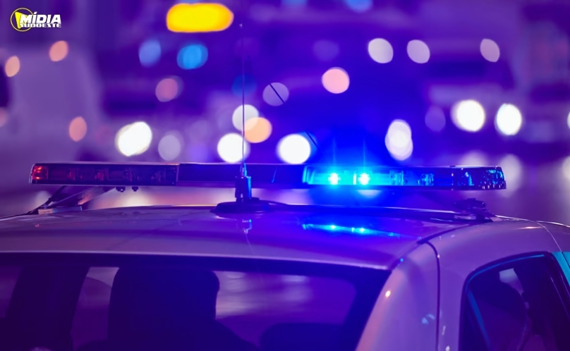 Homem é preso por descumprir medida protetiva e ameaçar policiais