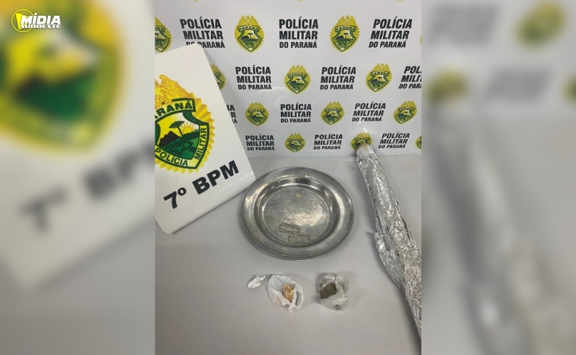 Ação policial apreende drogas e materiais ligados ao tráfico após denúncia