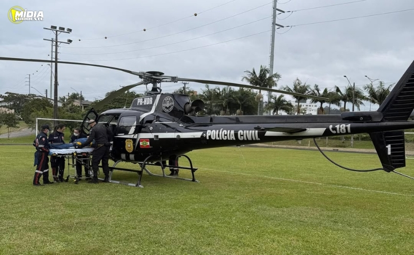 Idoso de 91 anos é levado de helicóptero após sofrer AVC
