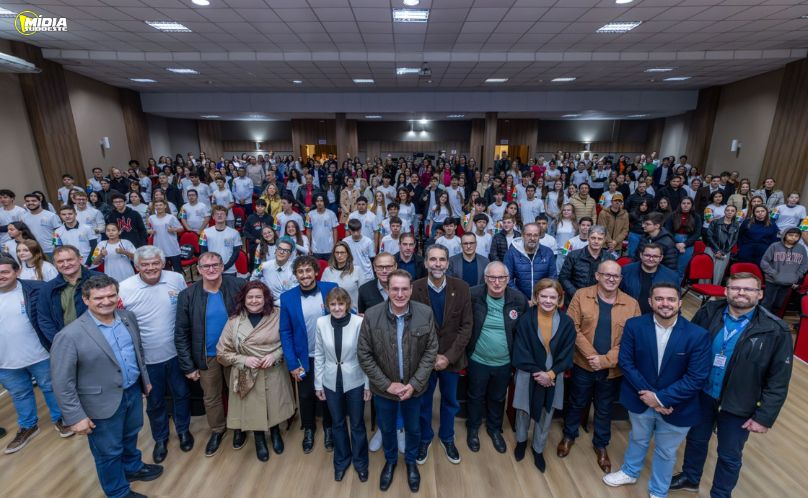 Projeto gratuito vai preparar 12 mil estudantes para o Enem