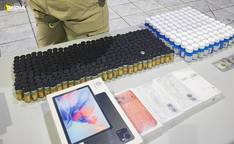 PRF apreende anabolizantes e eletrônicos durante fiscalização na BR-277
