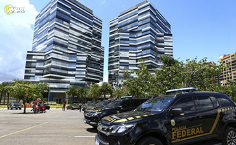 Operação mira ex-governador do RJ em investigação sobre Banco Master