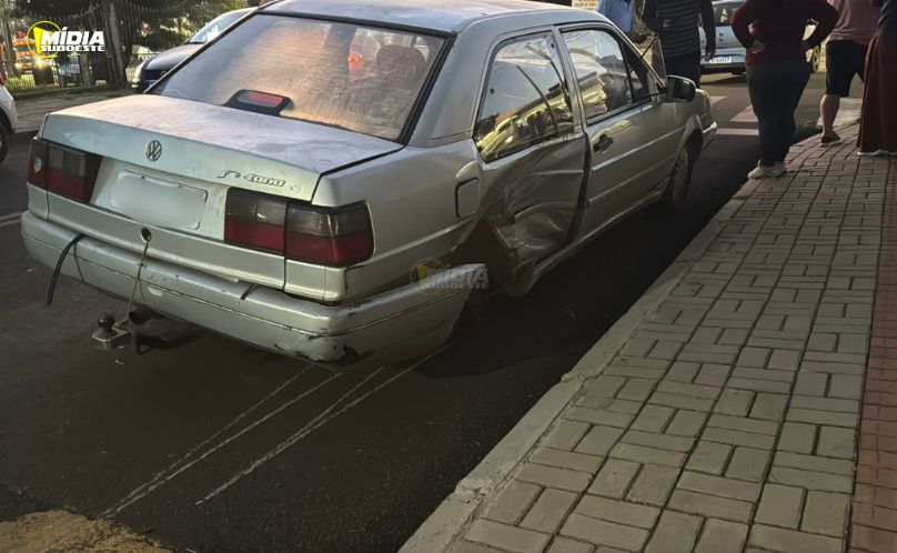 SAS: batida arranca roda de veículo na Avenida Ramalho Piva