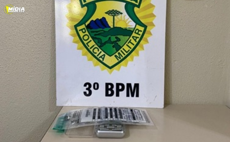 Polícia Militar apreende maconha durante abordagem