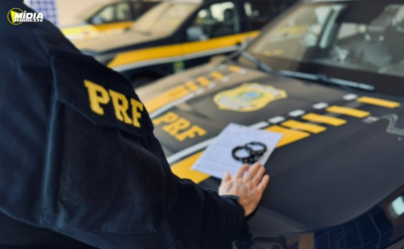 Motorista com mandado de prisão é detido pela PRF na BR-487