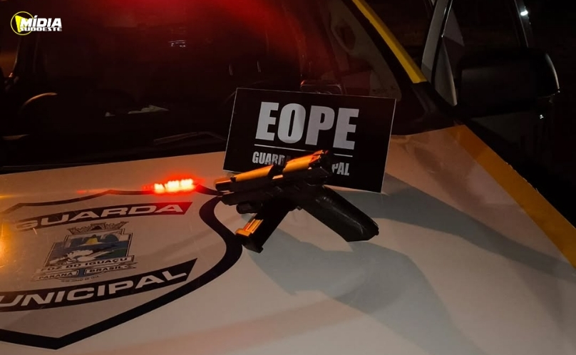 Dupla é presa com pistola 9mm após fuga
