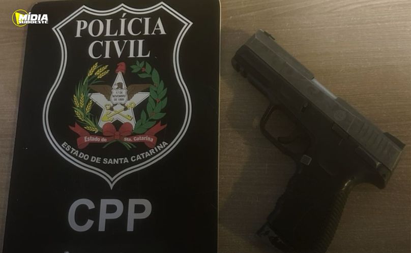 Réplica de pistola usada para intimidação é apreendida pela polícia