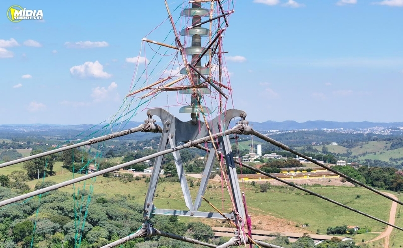Copel alerta para riscos de apagões causados por balões na rede elétrica