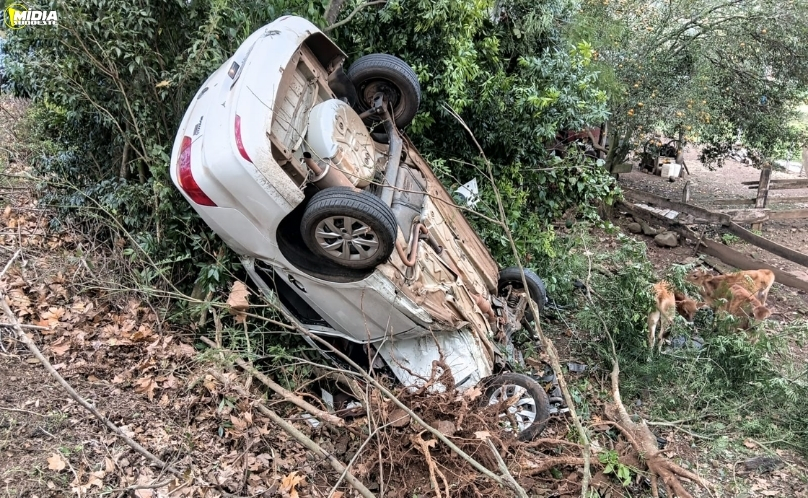 Jovem fica ferida após saída de pista na SC-305