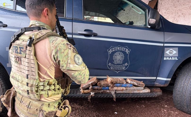 Pai e filha são presos com mais de 12 quilos de cocaína
