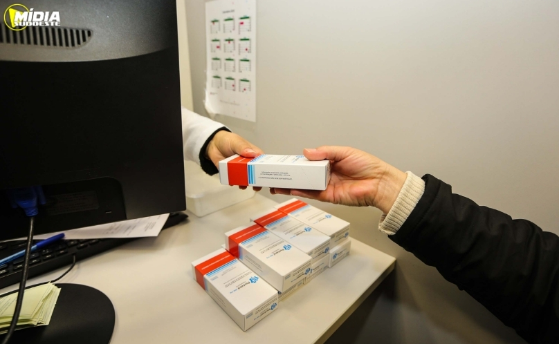 Assistência farmacêutica do Paraná alcança marca histórica de pacientes atendidos