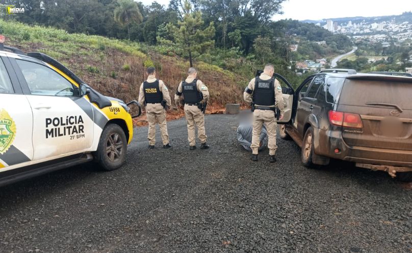 Homem é preso após tentar fugir da Polícia Militar