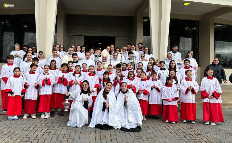 Santo Antônio de Pádua reúne corações em uma grande celebração de fé