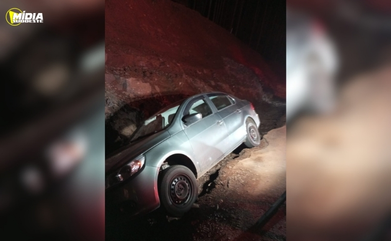 Idosa fica ferida após veículo sair da pista e tombar na SC-283
