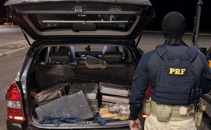 PRF apreende 150 quilos de maconha na BR-277
