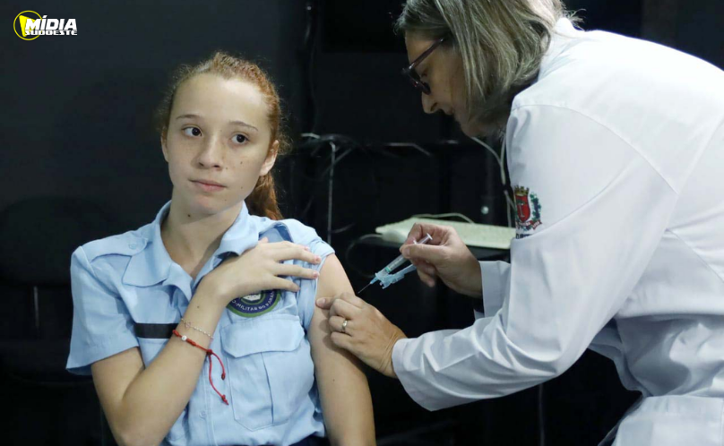 Paraná fortalece vacinação contra influenza com apoio das escolas estaduais