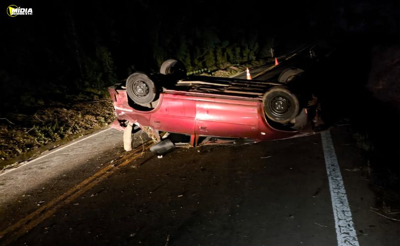 Homem de 22 anos fica ferido após capotamento na SC-154