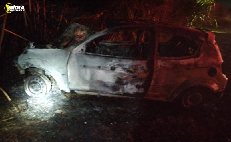 Acidente entre carro e caminhonete deixa motorista ferido na BR-369