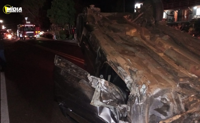Colisão frontal na SC-283 deixa um morto e três feridos em Caíbi