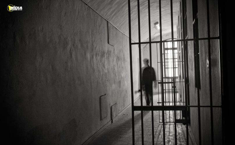 Homem de 32 anos é preso durante abordagem policial