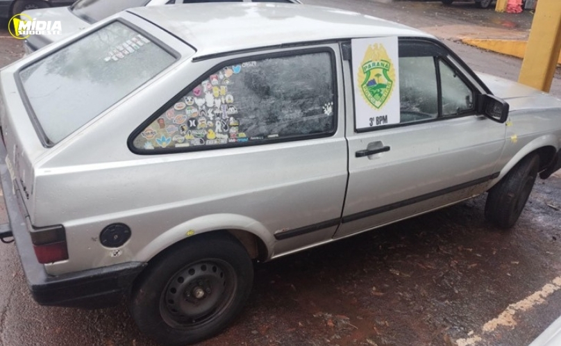 Motorista sem habilitação é flagrado e veículo irregular é apreendido pela PM