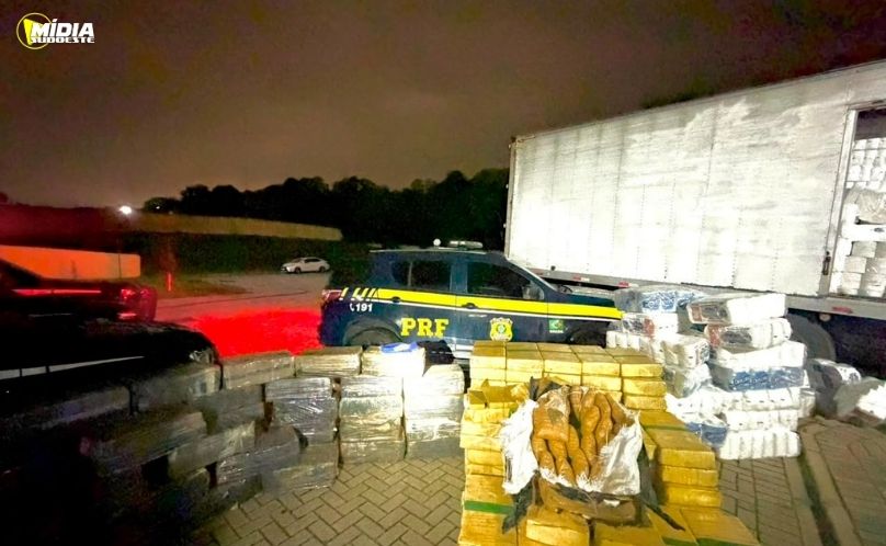 Caminhão com carga de papel higiênico escondia mais de duas toneladas de drogas