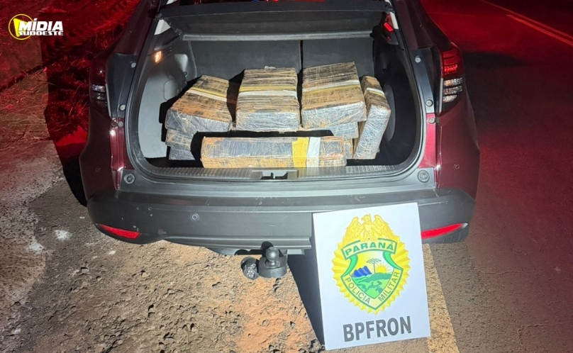 BPFRON apreende mais de 400 kg de maconha em veículo clonado