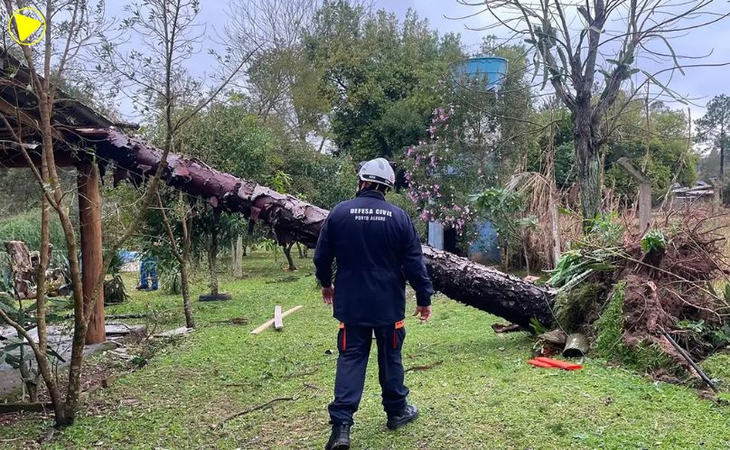 Tempestade deixa mais de 700 pessoas desabrigadas no Rio Grande do Sul