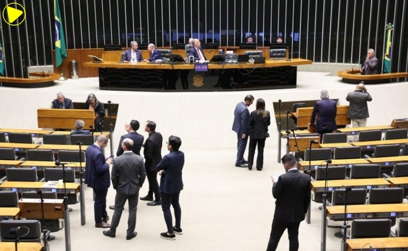 Câmara aprova crédito de R$ 10 bilhões para reduzir preço do diesel