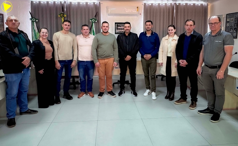Câmara aprova projeto e recebe Prefeito em exercício