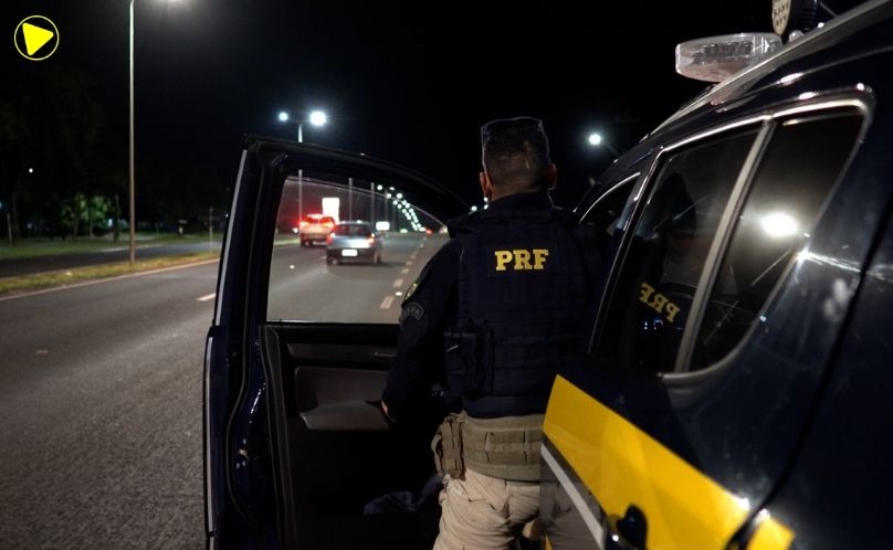 Criminosos fogem após ação da PRF e PM impedir roubo a ônibus